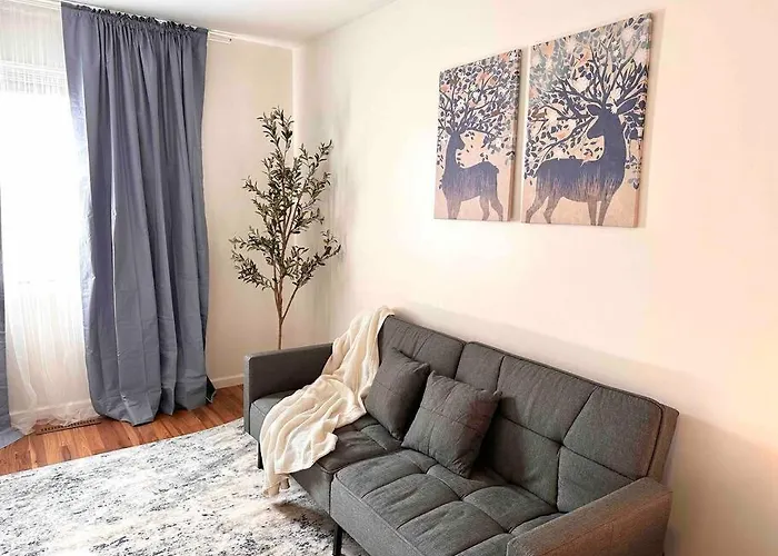 Cozy 3 Bdr Retreat In A Prime Location Holiday home