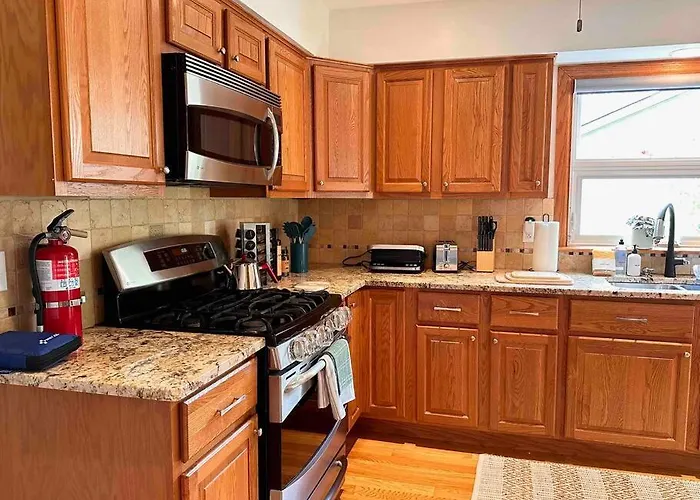 Cozy 3 Bdr Retreat In A Prime Location Holiday home *