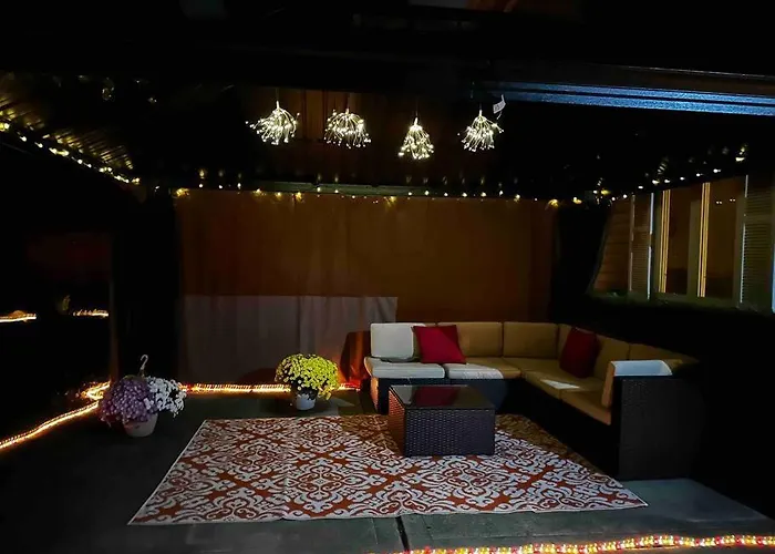 Cozy 3 Bdr Retreat In A Prime Location Holiday home