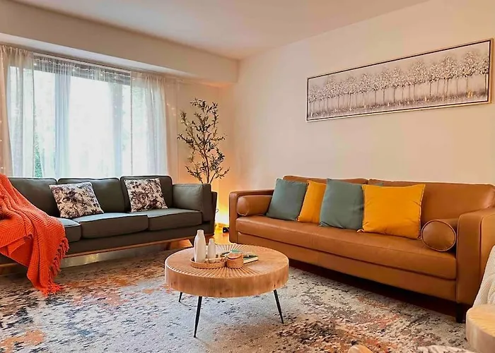 Cozy 3 Bdr Retreat In A Prime Location Streamwood